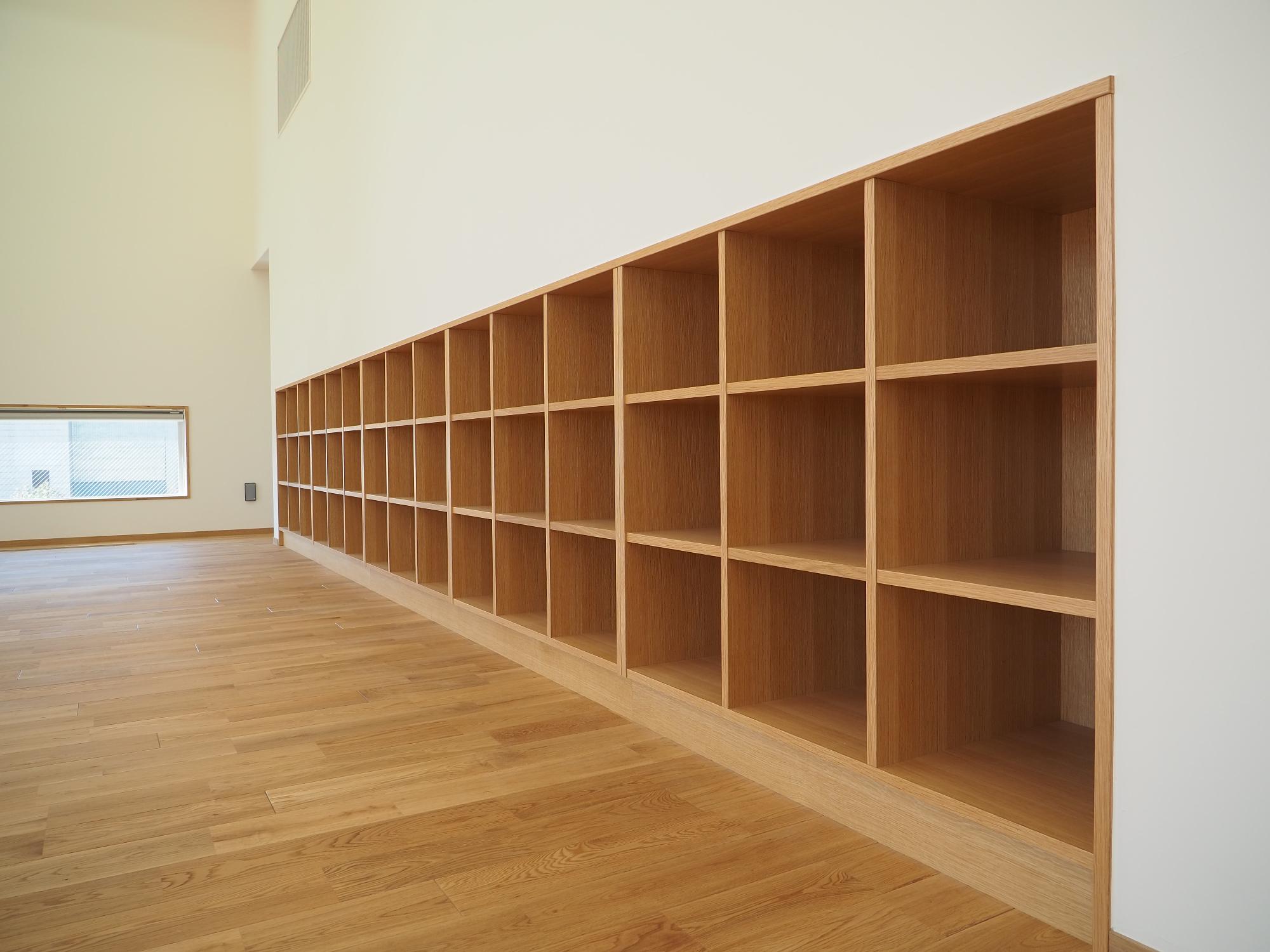 成瀬子どもクラブの遊戯室ロッカー