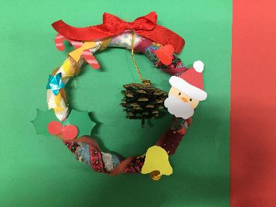 冬のリースの画像