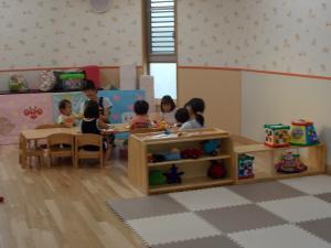 こっこのもり保育園の1歳児保育室の写真