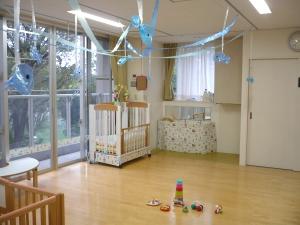木曽保育園の乳児室の写真