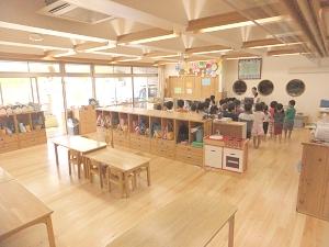 高ヶ坂ふたば保育園の幼児室の写真